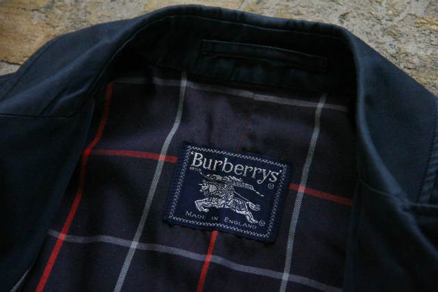 6 burberrys mac nvy (11)