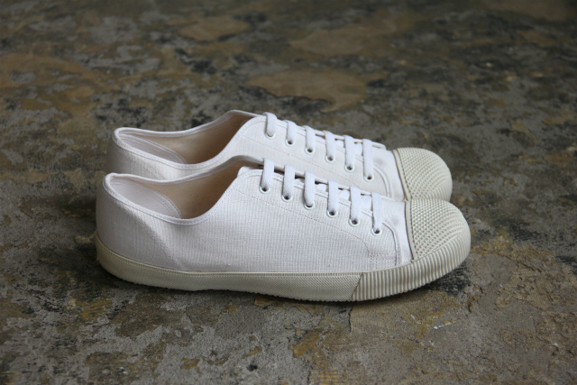 24 trainer wht (7)