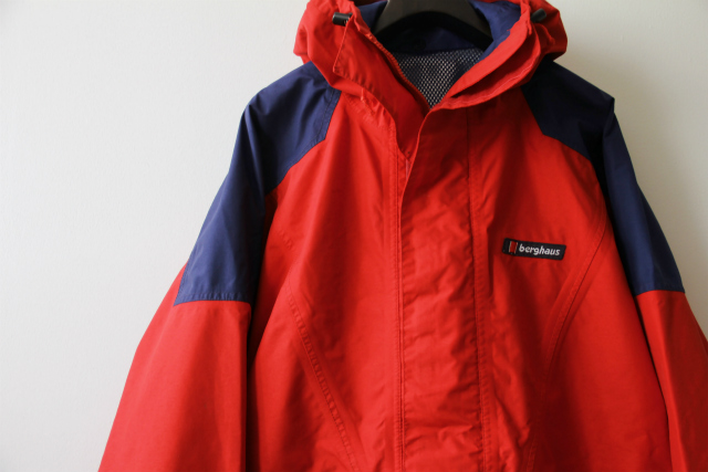 38 berghaus red (2)